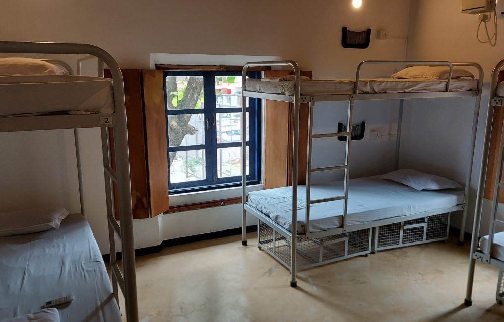 Dorm D - 6 Bed Mixed Dormitory